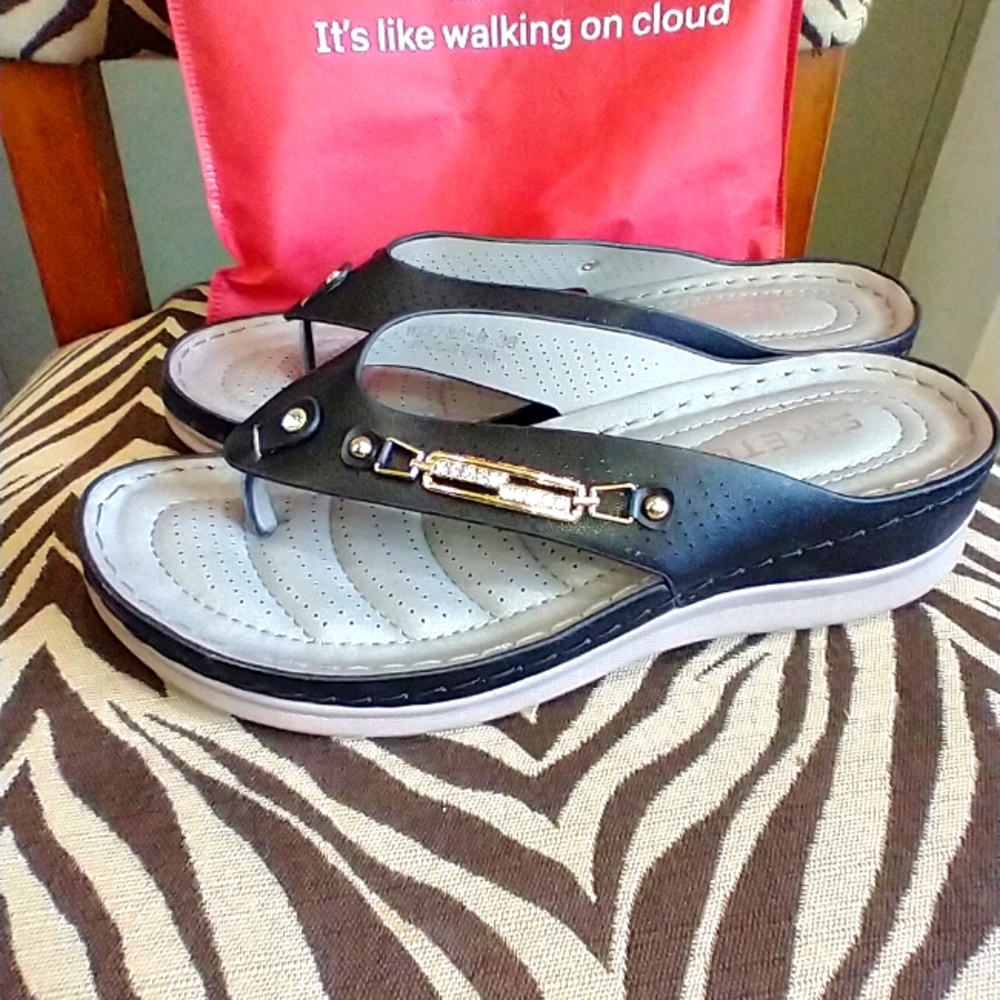OWLKAY SANDALS NWT